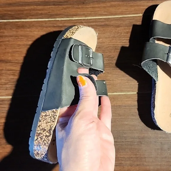 Ann Marie Girls Fashion Slide Buckle Sandals - Picture 9 of 10